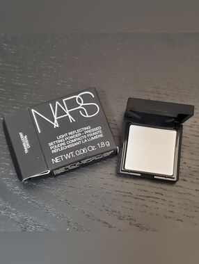 NARS Light Reflecting Pressed Setting Powder - Crystal White 1.8g Mini Size